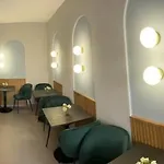 Incanto Чефалу